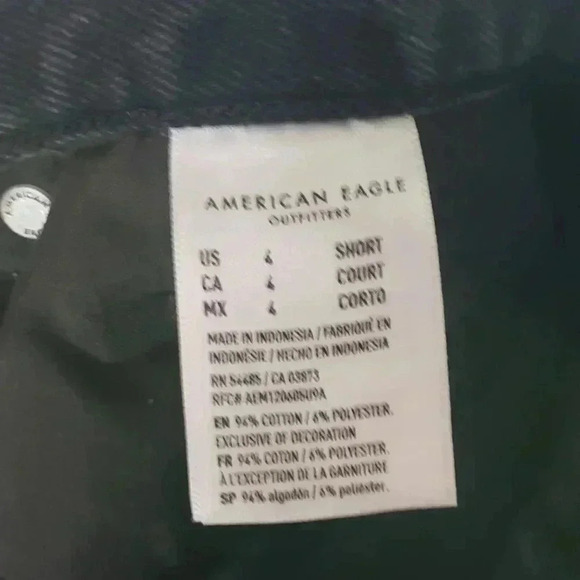 American Eagle mom jeans womens size 4 short faded black destressed - Picture 3 of 4